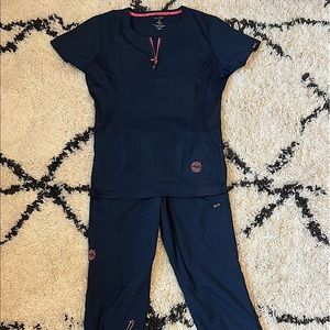 Koi lite scrub set